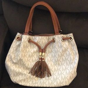 Micheal Kors purse